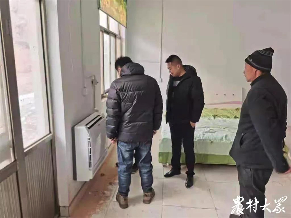 “電代煤”取暖，屋里熱騰騰