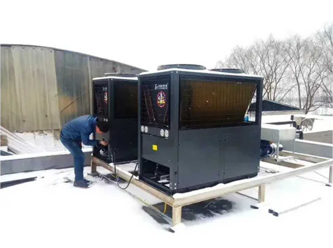 熱泵-在室外冰天雪地有人.png